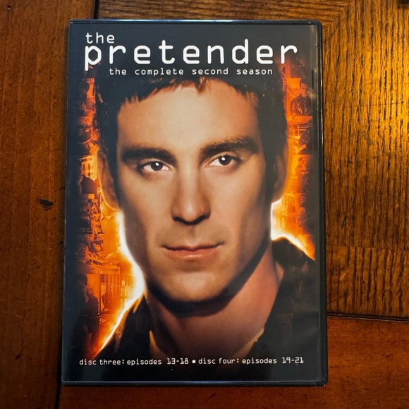 The 1st 3 Seasons of The Pretender on DVD. - Picture 3 of 13